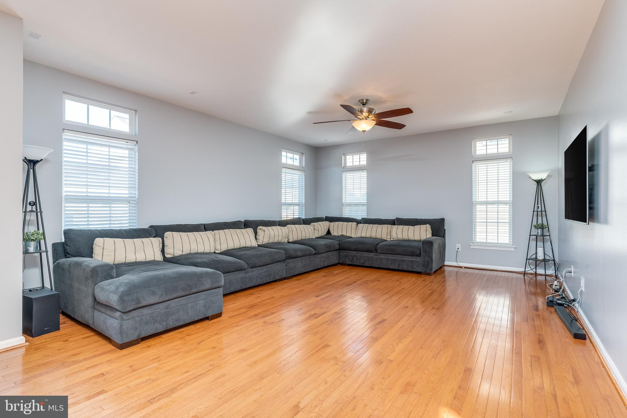 LAKELAND PLACE - Residential