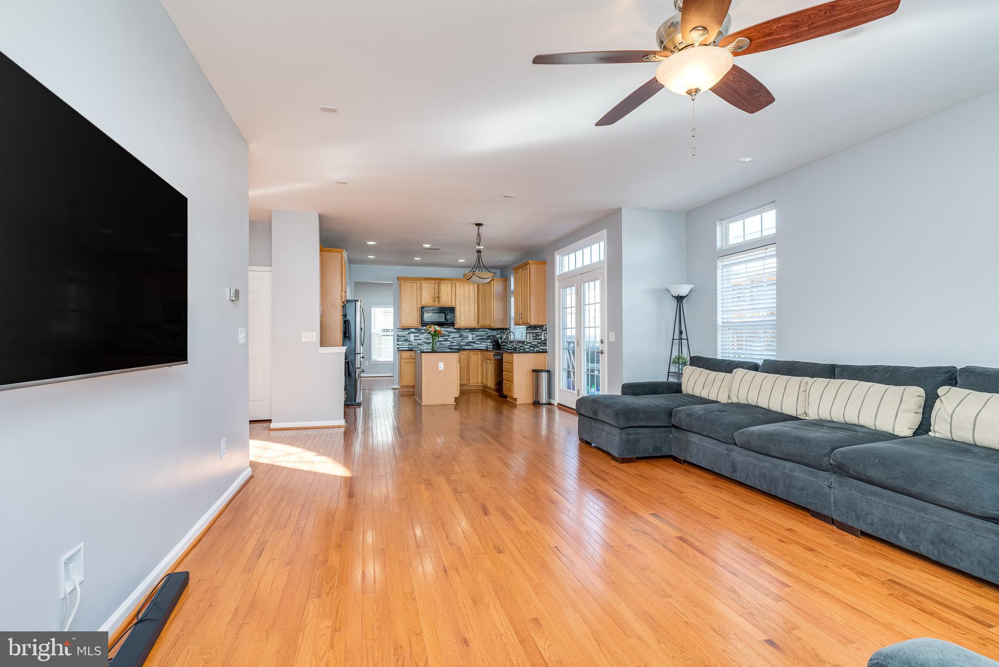 LAKELAND PLACE - Residential