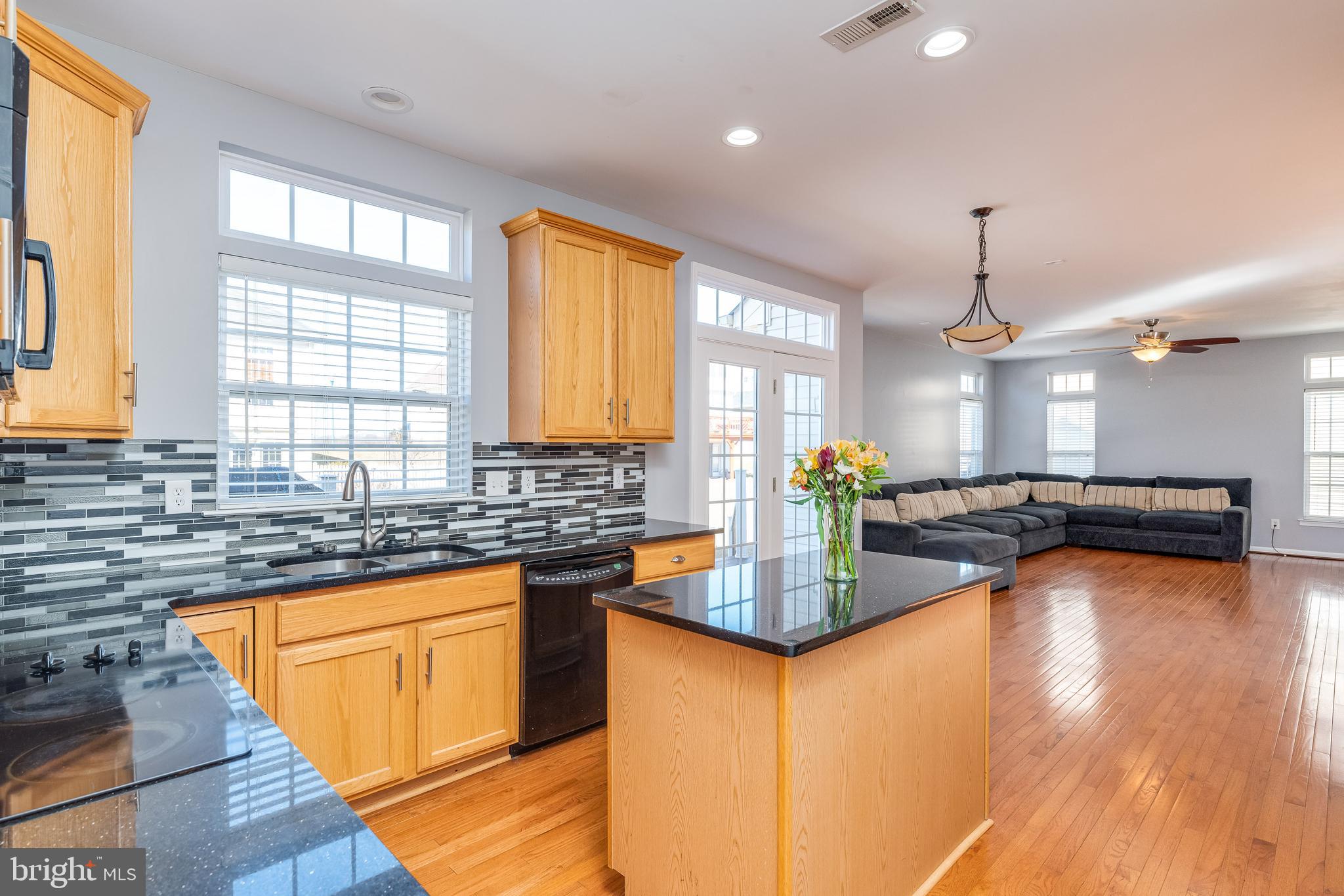 LAKELAND PLACE - Residential