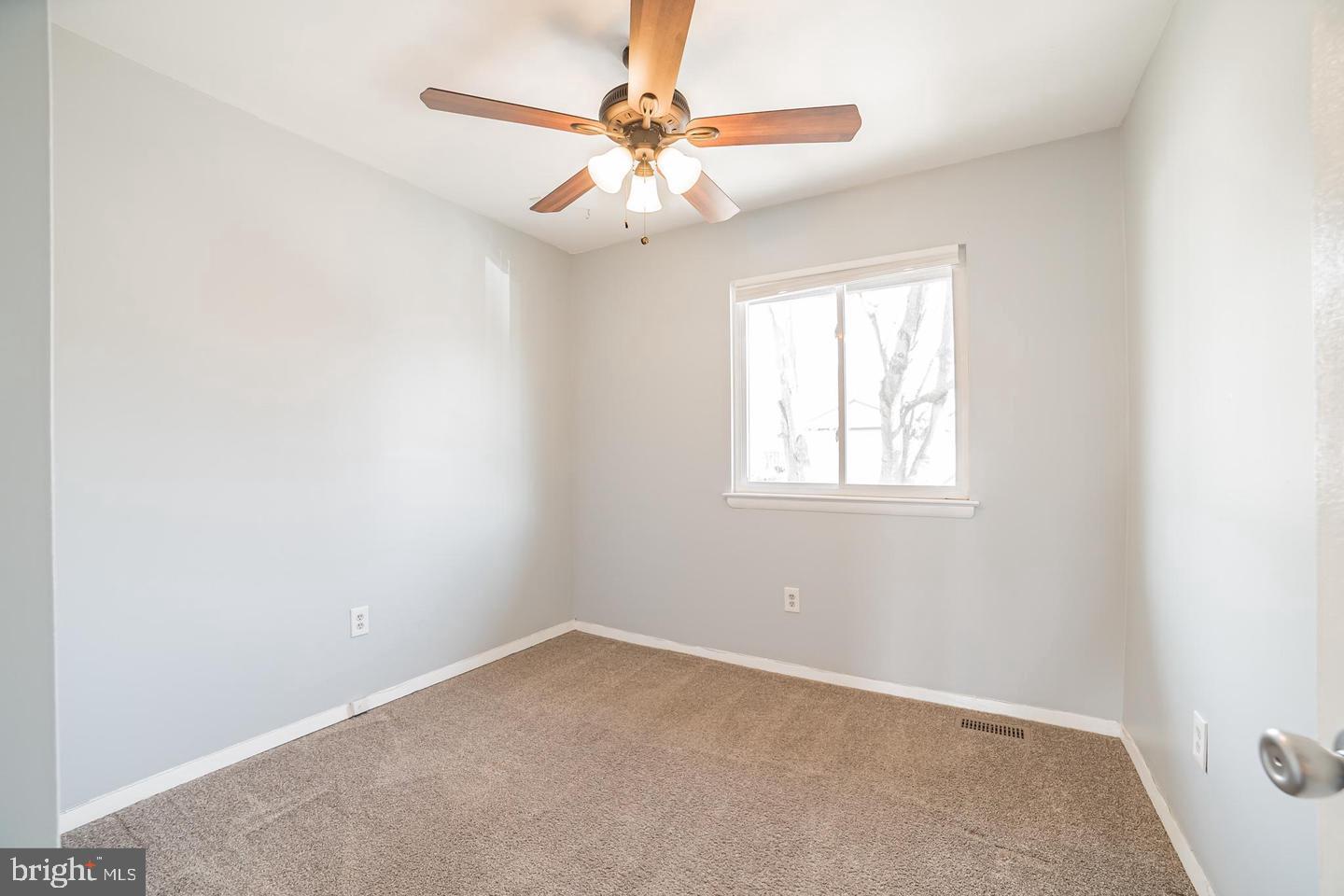 CROFTON MEADOWS - Residential Lease