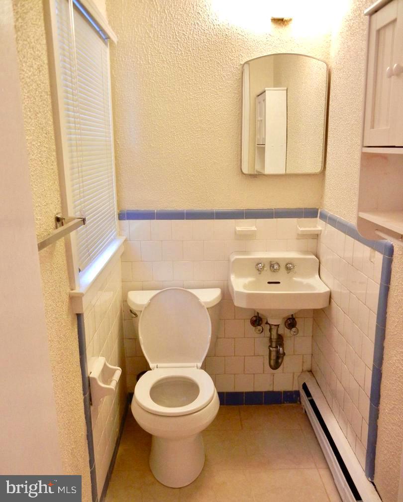 SUNNY VIEW - Residential Lease