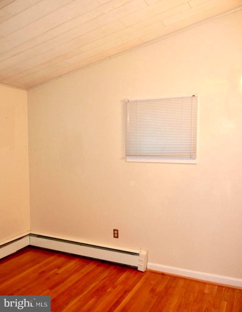 SUNNY VIEW - Residential Lease