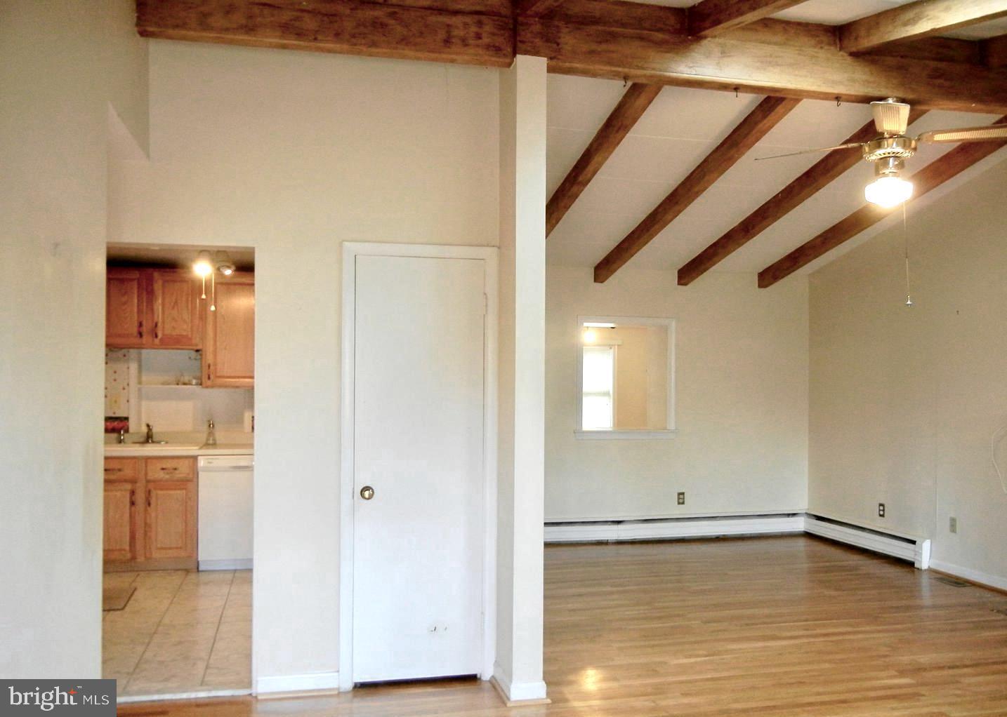 SUNNY VIEW - Residential Lease