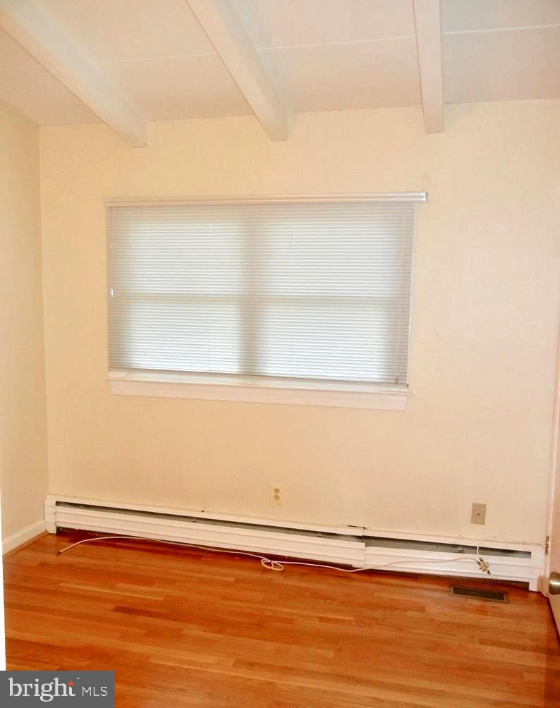 SUNNY VIEW - Residential Lease