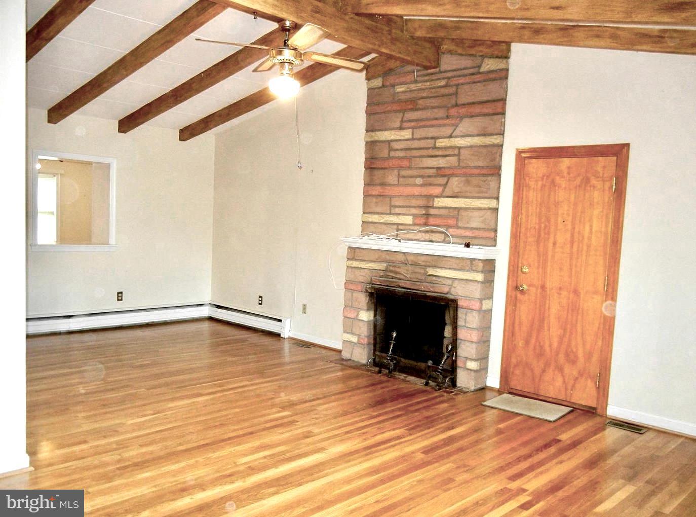 SUNNY VIEW - Residential Lease