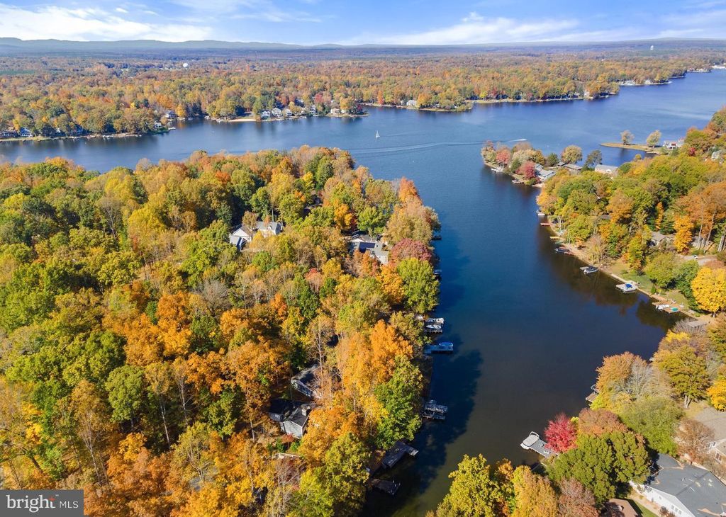 Photo of 121 Madison Circle, LOCUST GROVE, VA 22508 (MLS # VAOR2012294)