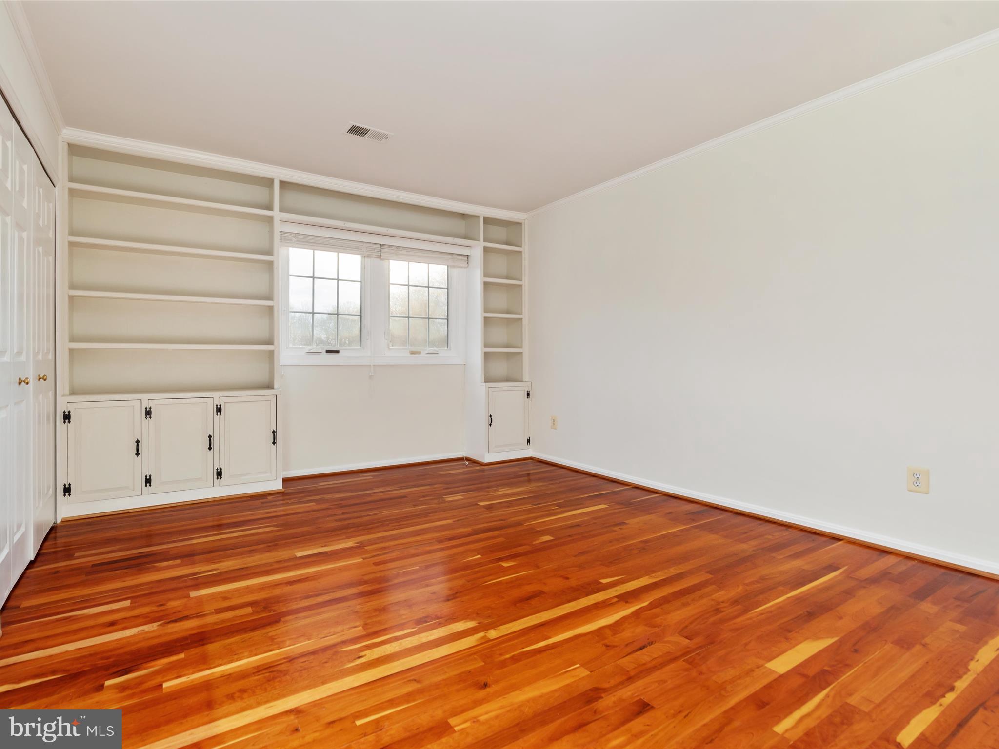 FOX MILL WOODS - Residential