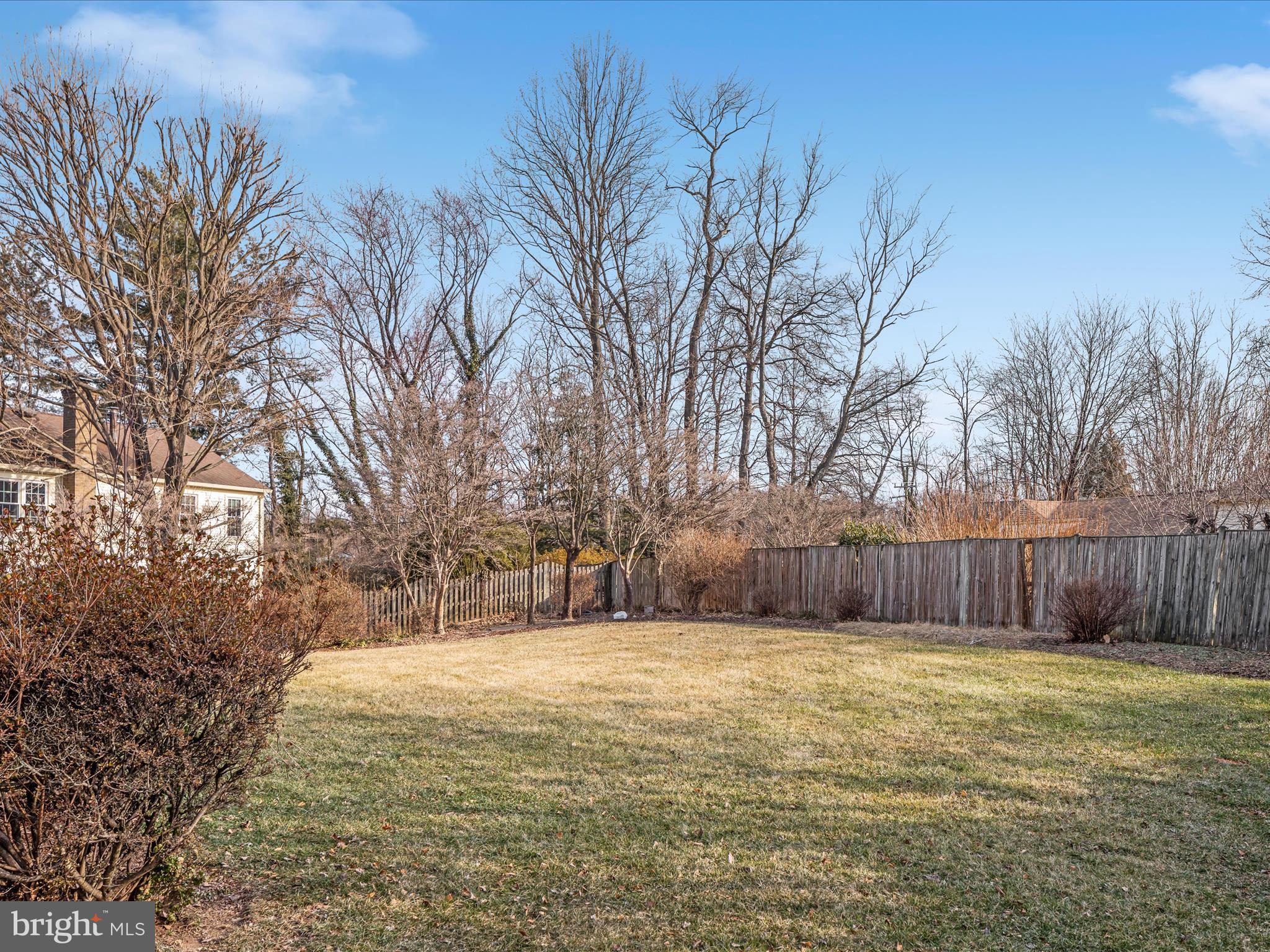 FOX MILL WOODS - Residential