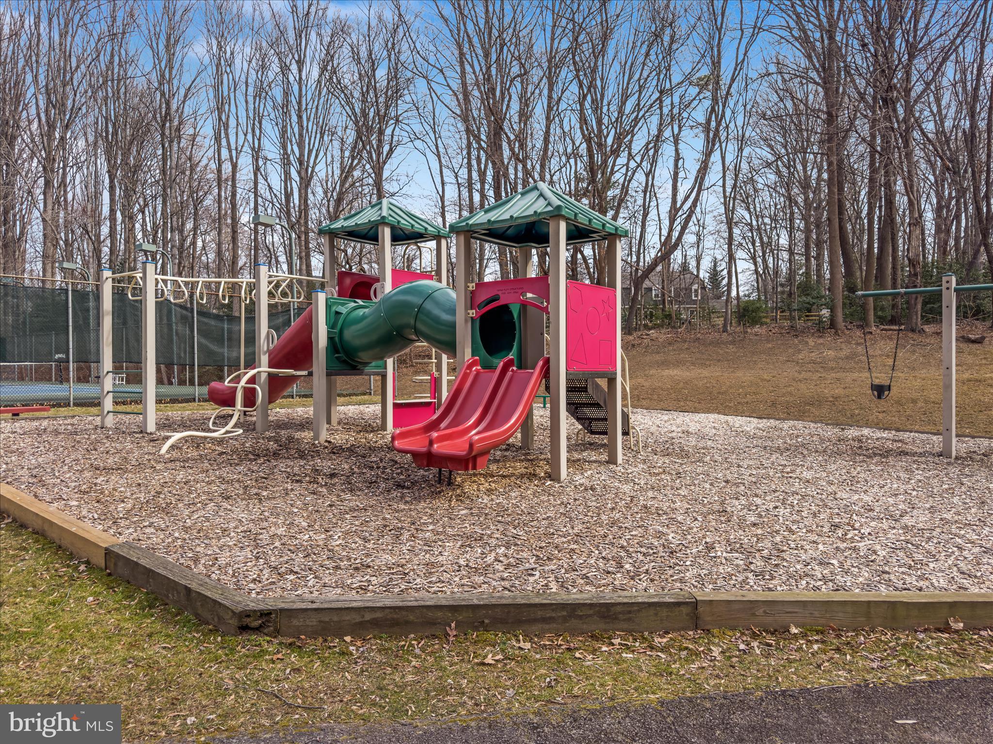 FOX MILL WOODS - Residential