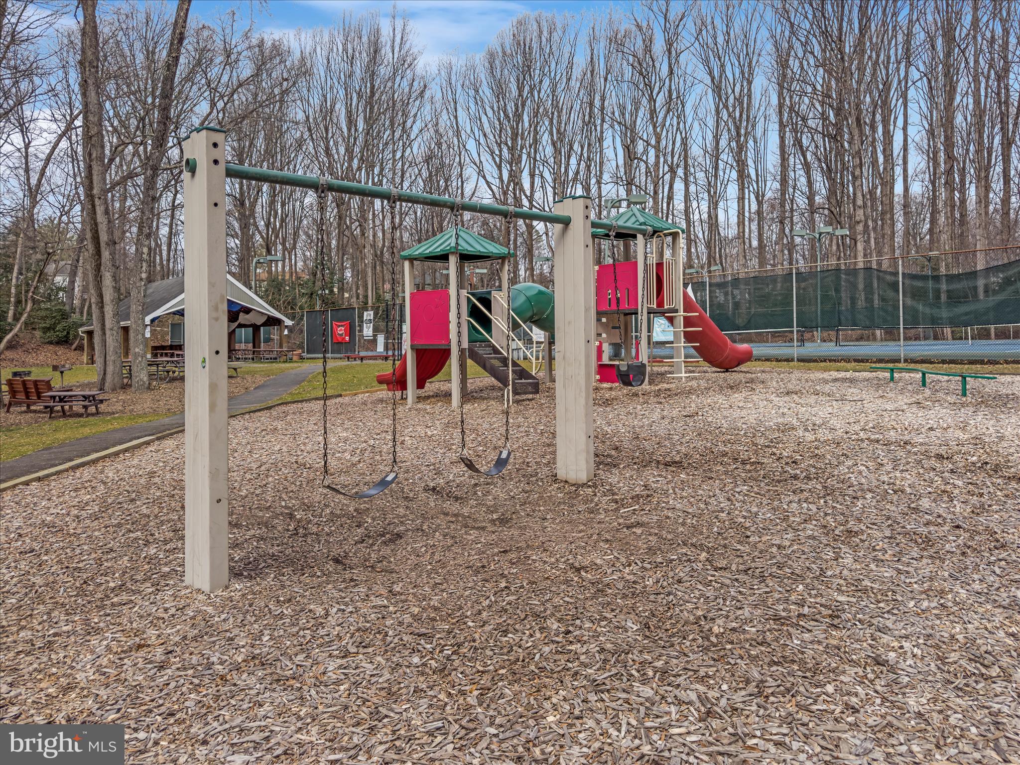 FOX MILL WOODS - Residential