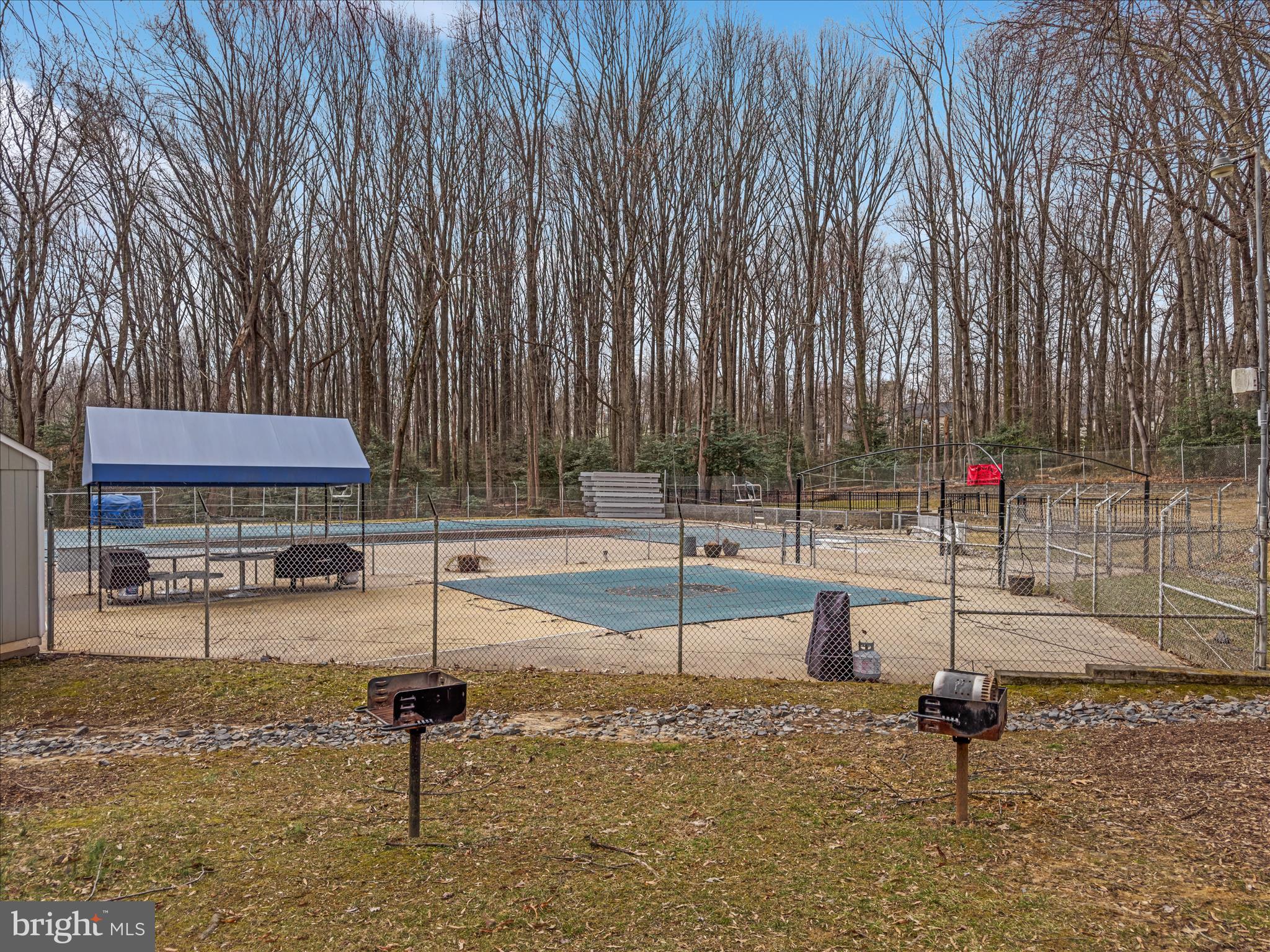 FOX MILL WOODS - Residential