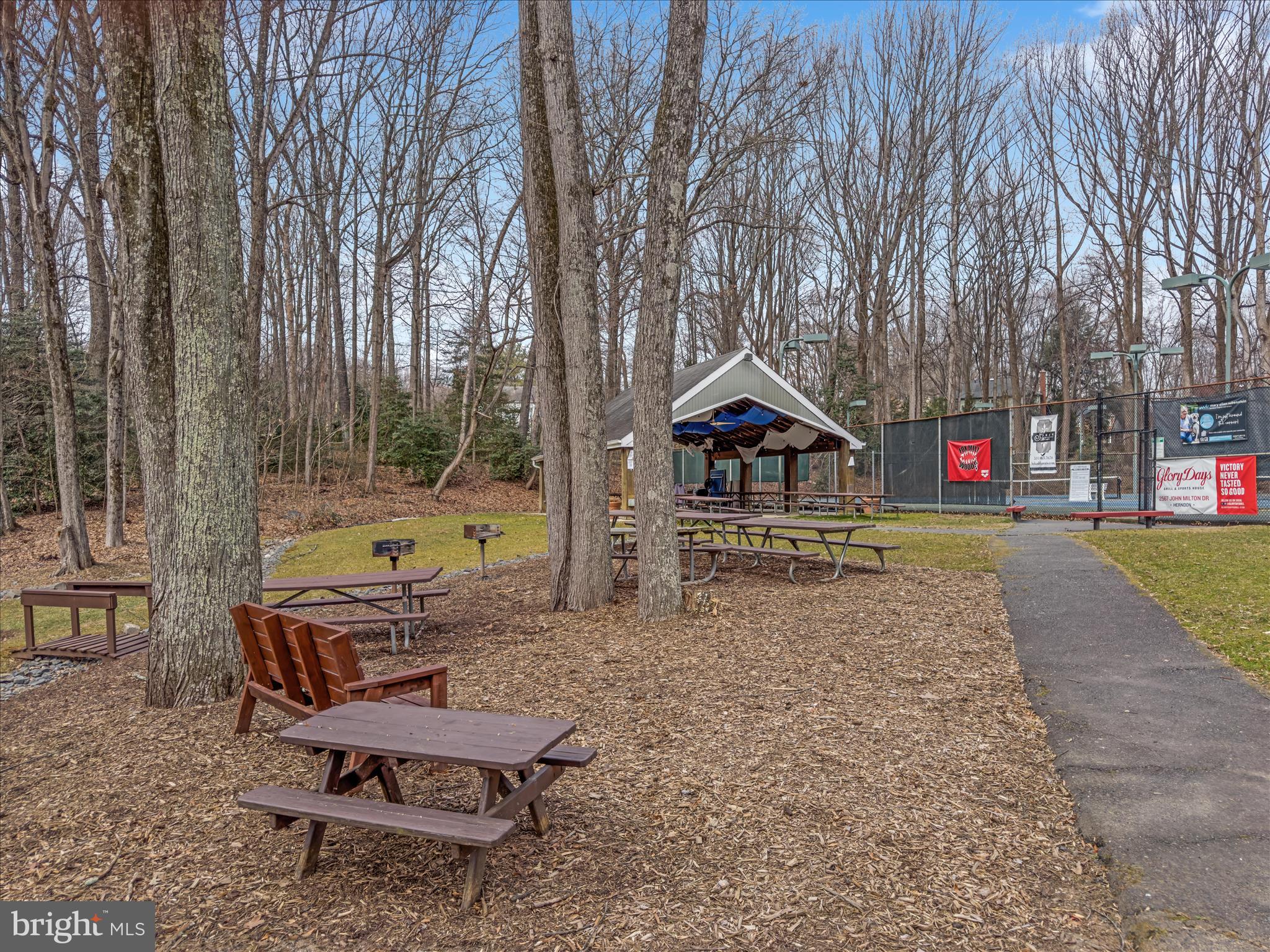 FOX MILL WOODS - Residential