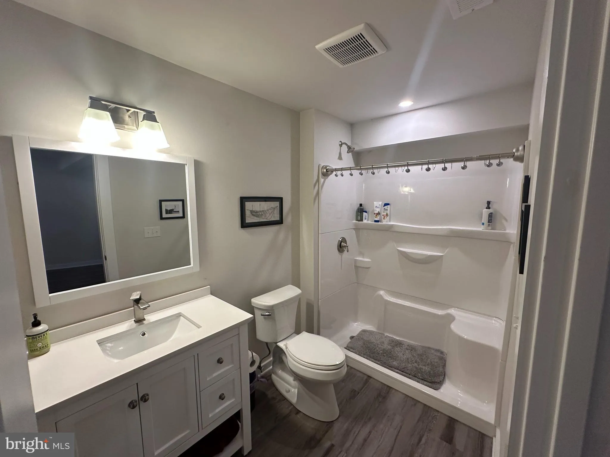 Lewes, Delaware 19958, United States, 4 Bedrooms Bedrooms, ,4 BathroomsBathrooms,Residential,Active,212610