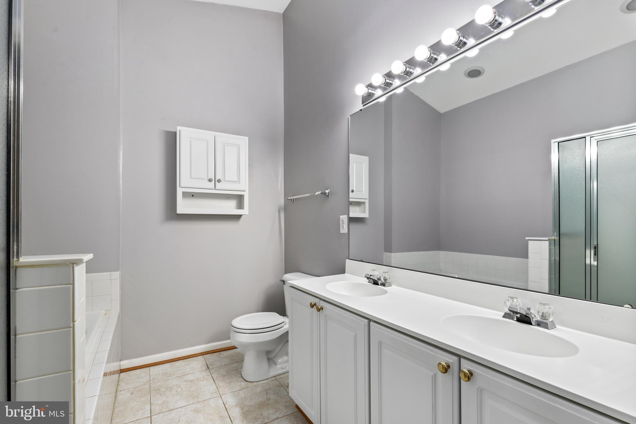 ASHBURN FARM - Residential