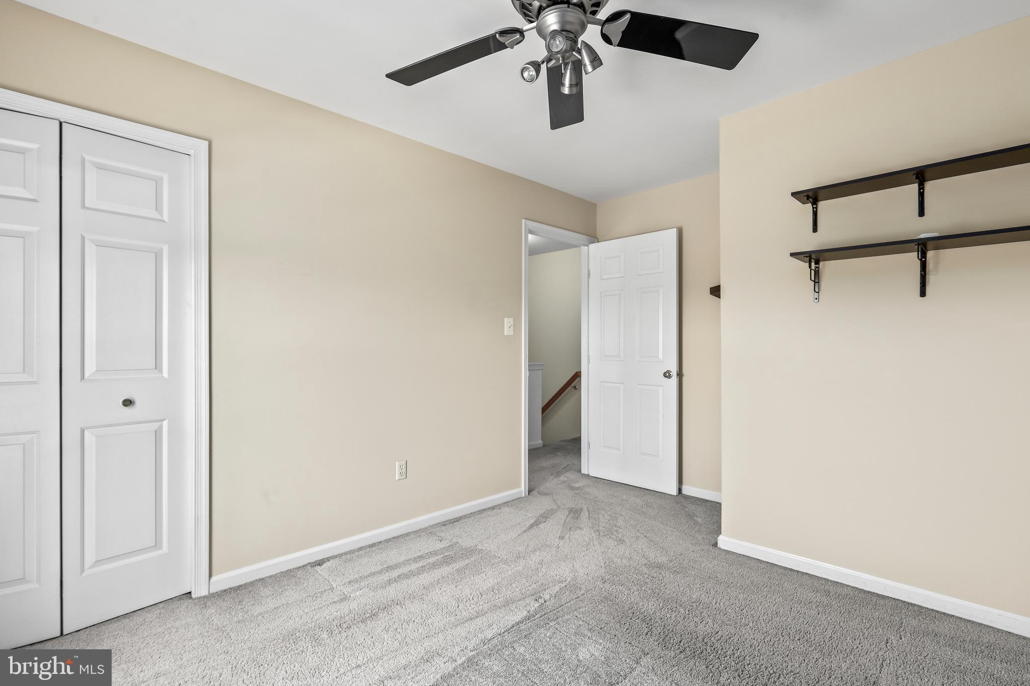 ASHBURN FARM - Residential