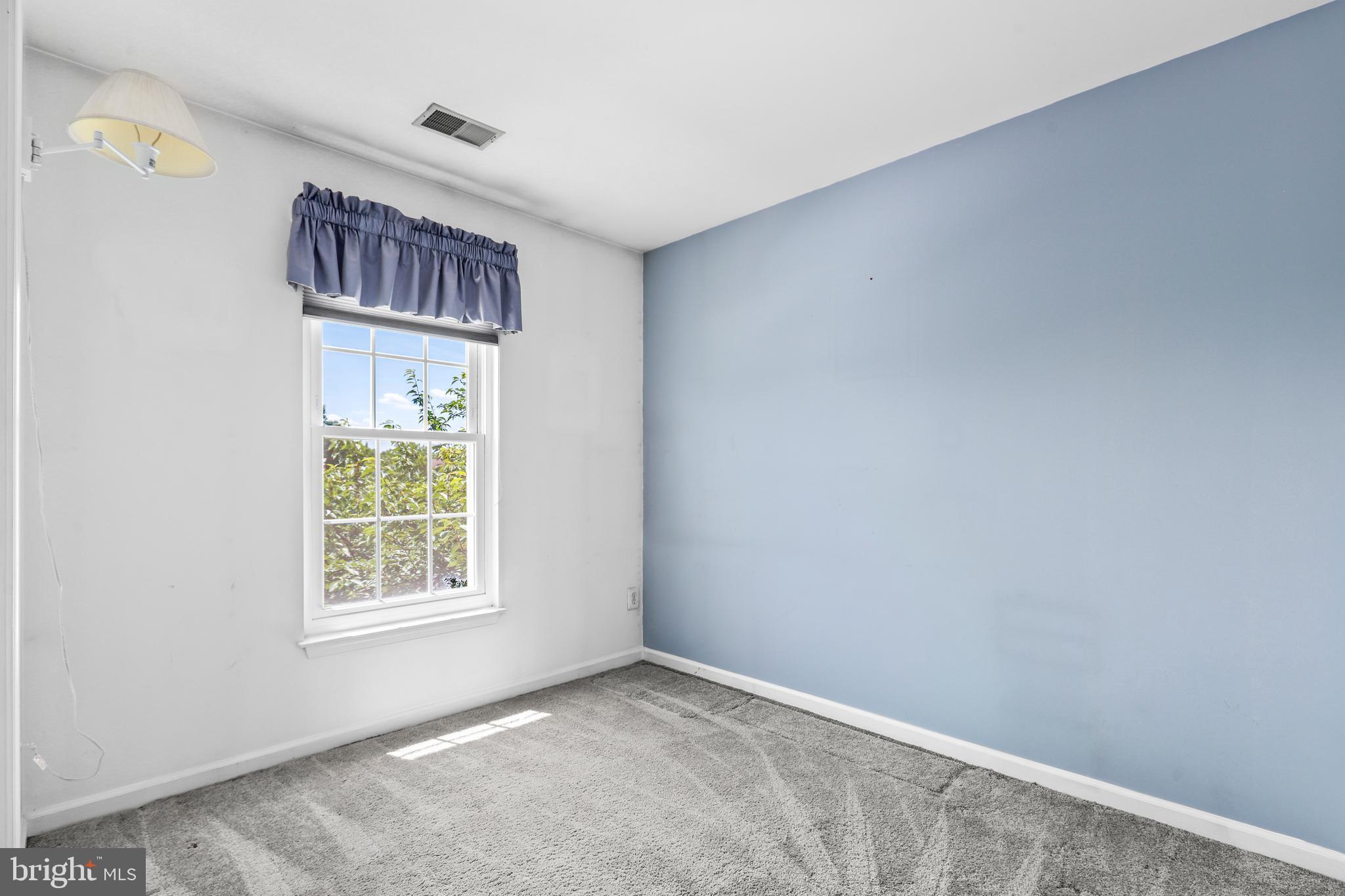 ASHBURN FARM - Residential