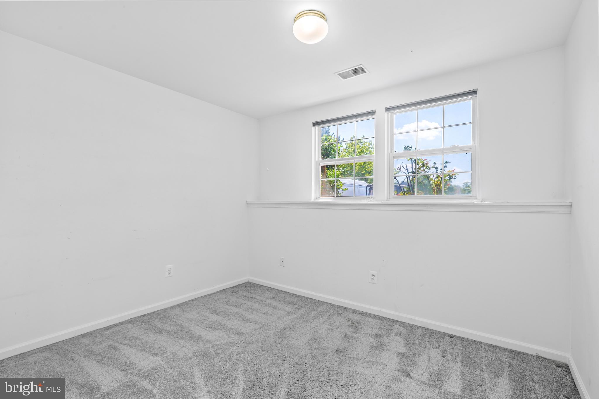 ASHBURN FARM - Residential