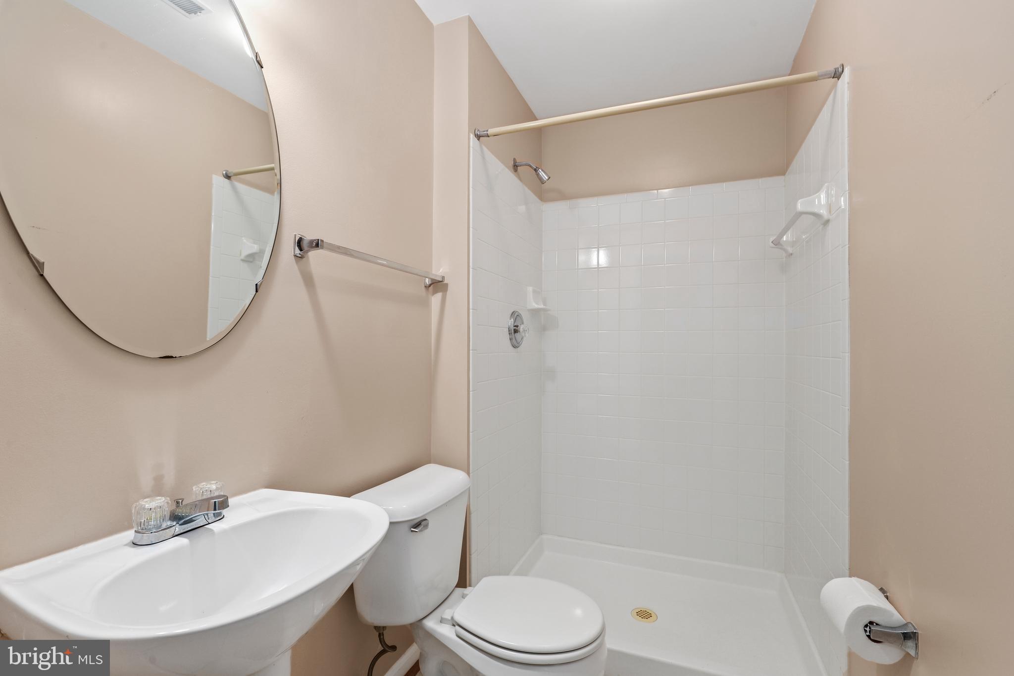 ASHBURN FARM - Residential