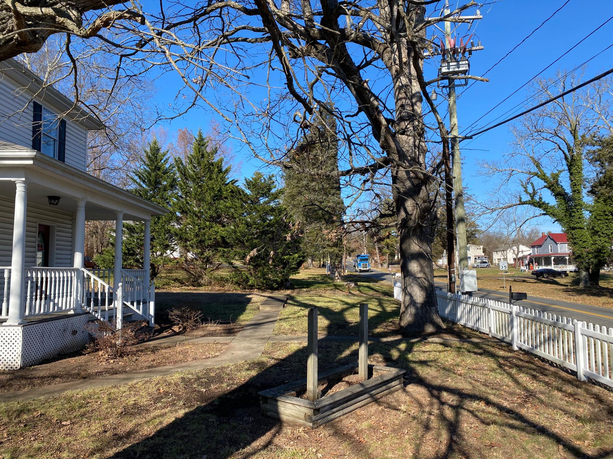 9292 OLD DUMFRIES ROAD
