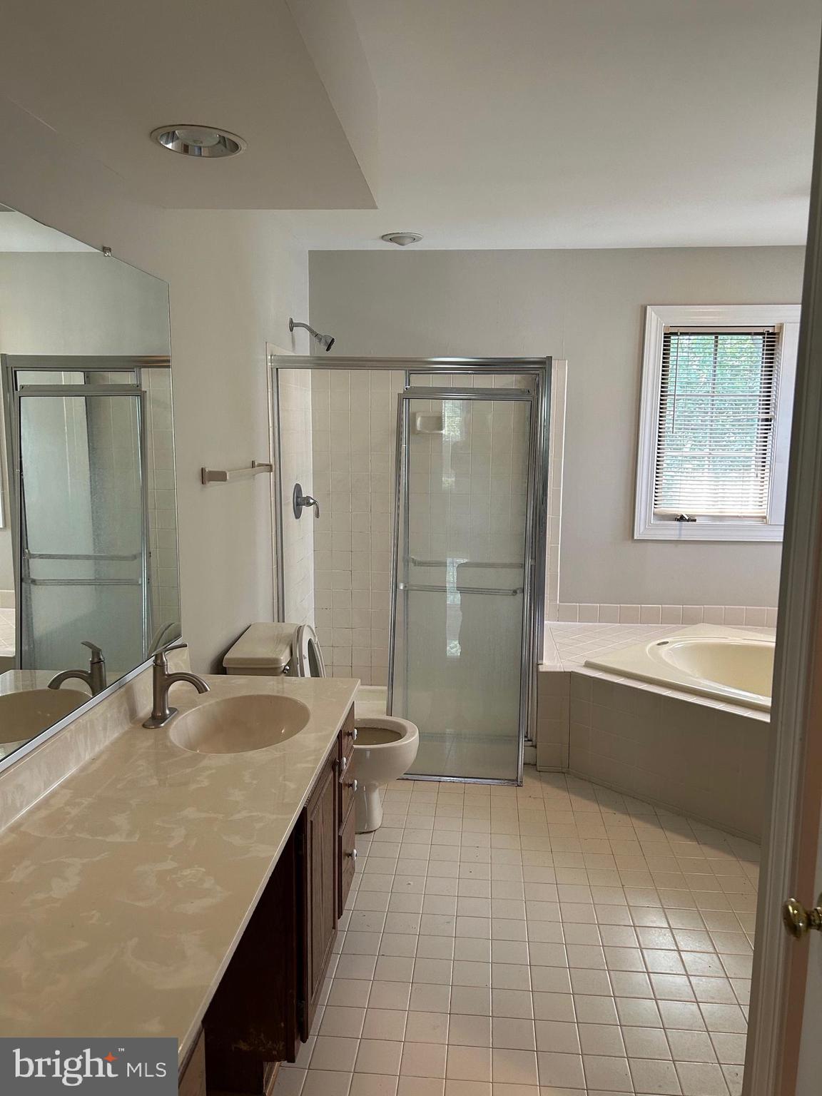 SULLY STATION II - Residential Lease