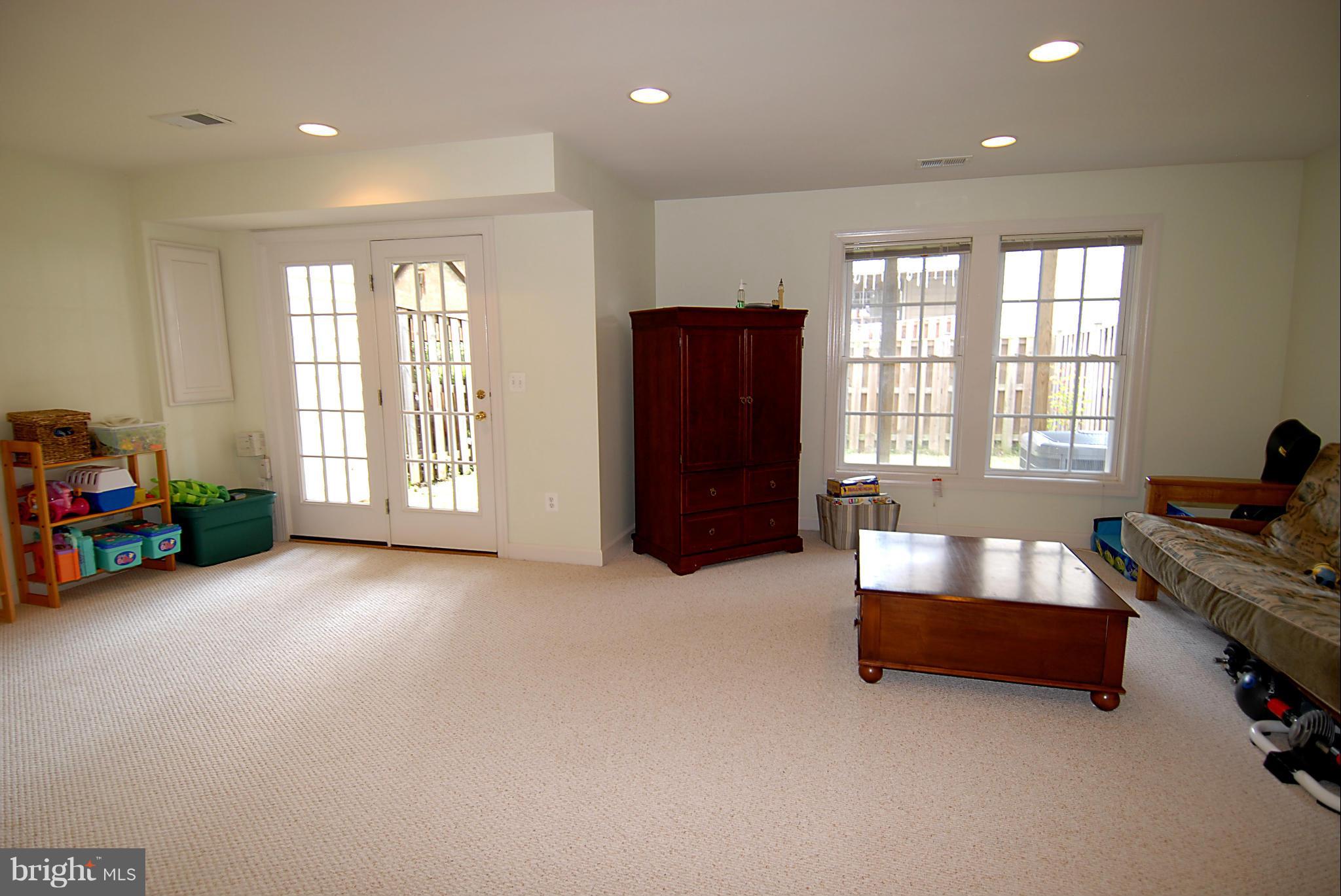 LORTON STATION SOUTH - Residential