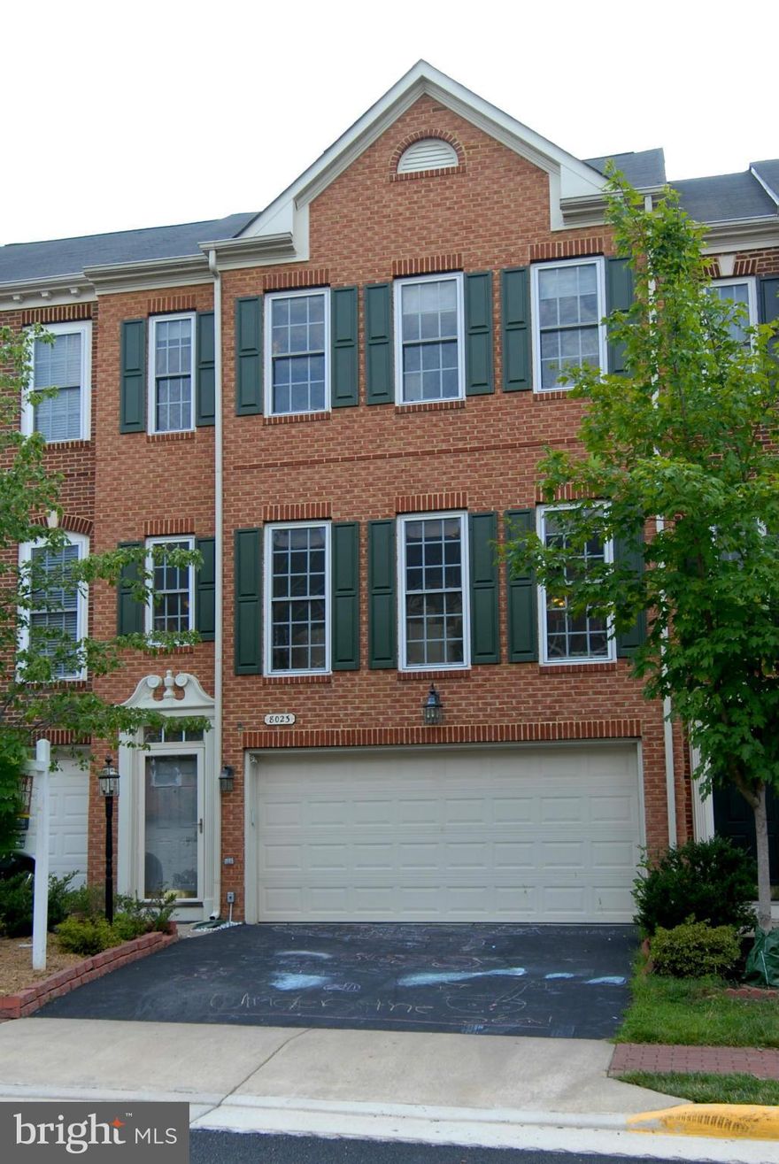 What a Gem! ! New Paint, Light filled, Large Open 3b/3.5 bth 3L/ 2Garage TH.. 3L Bumpout.. Berber, Wood& Cerm Tile Flrs.  Crown Molding, Chair Rail in Liv/Din. Gourmet Eat-in Island Kit + Den/Study- opens to Large Deck. Vaulted Mstr suite  Spa Bath. LL Huge Rec Room. fenced walkout yd. Comm. pool, tennis,  1/2 mi -shops, VRE, Lorton Tn Ctr, I95, Ft Bel, Best  Price in Lorton Station. Wont Last