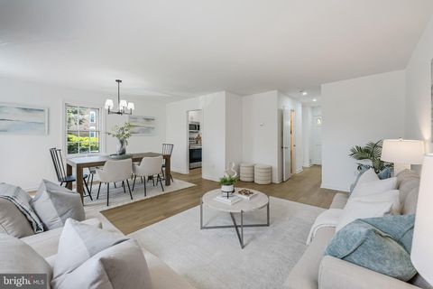 2111 N LINCOLN STREET ARLINGTON VA 22207