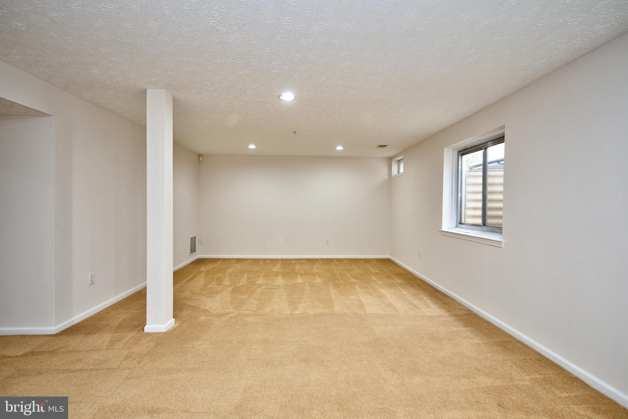 THE VILLAS AT HOLLYWOODS - Residential Lease