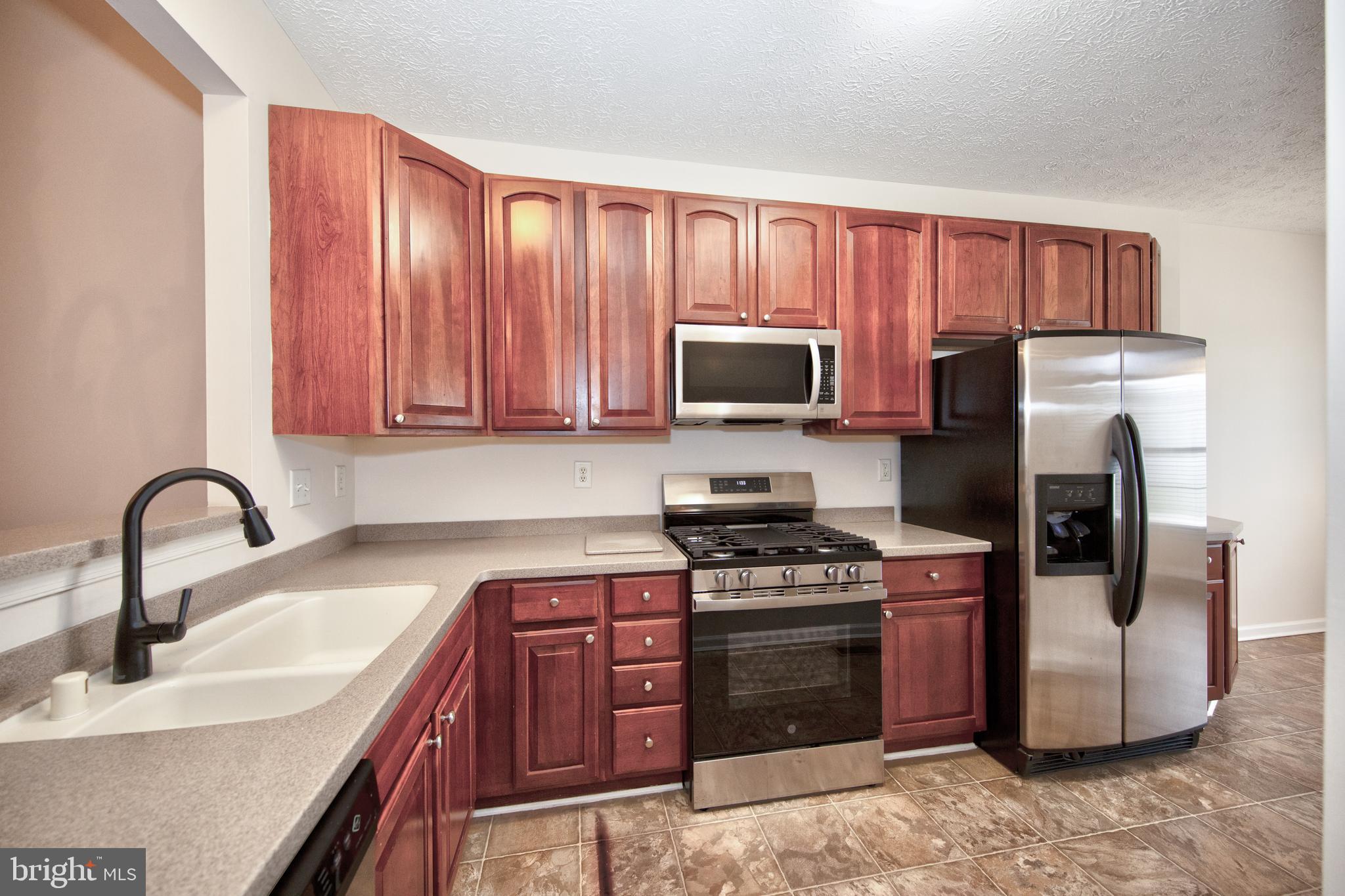 THE VILLAS AT HOLLYWOODS - Residential Lease