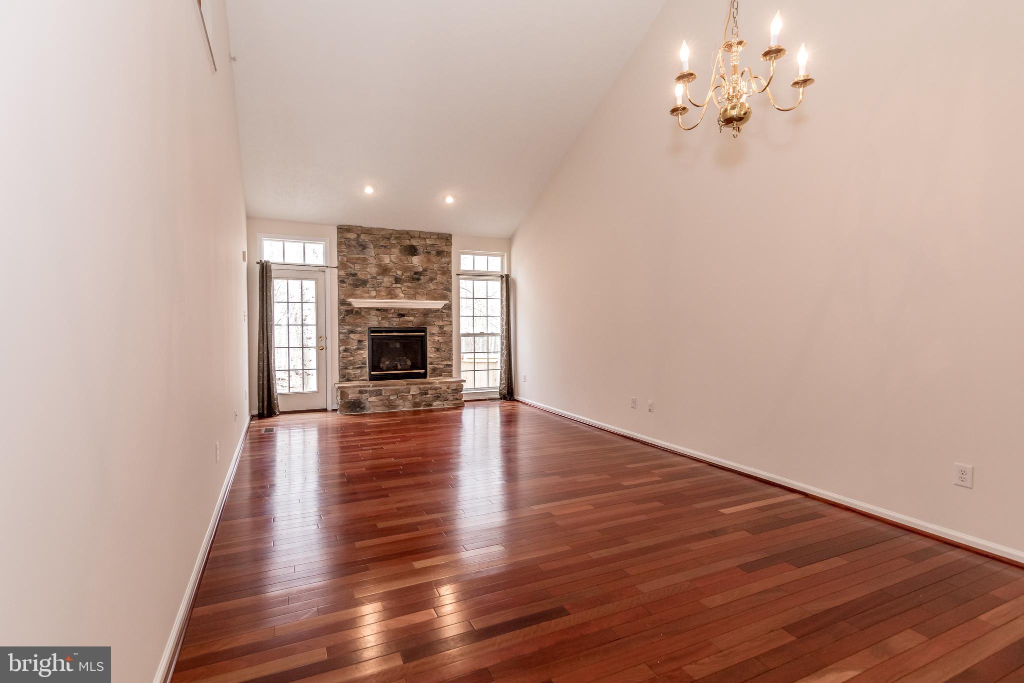 THE VILLAS AT HOLLYWOODS - Residential Lease