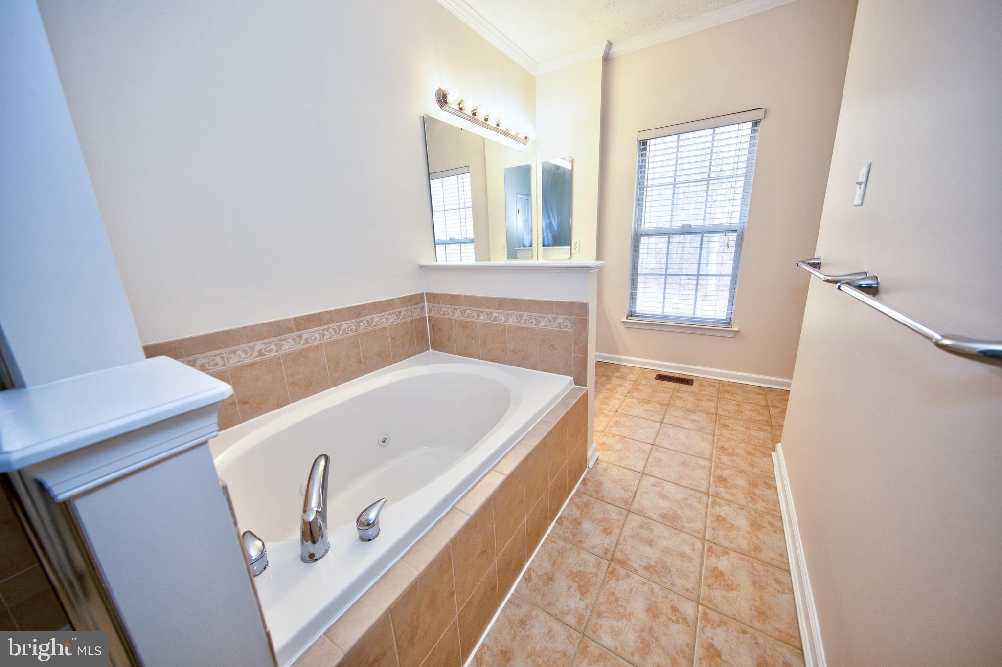 THE VILLAS AT HOLLYWOODS - Residential Lease