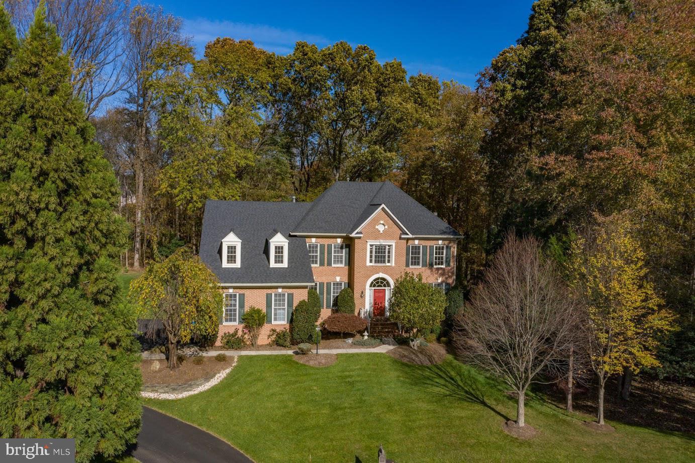 1050 NORTHFALLS COURT