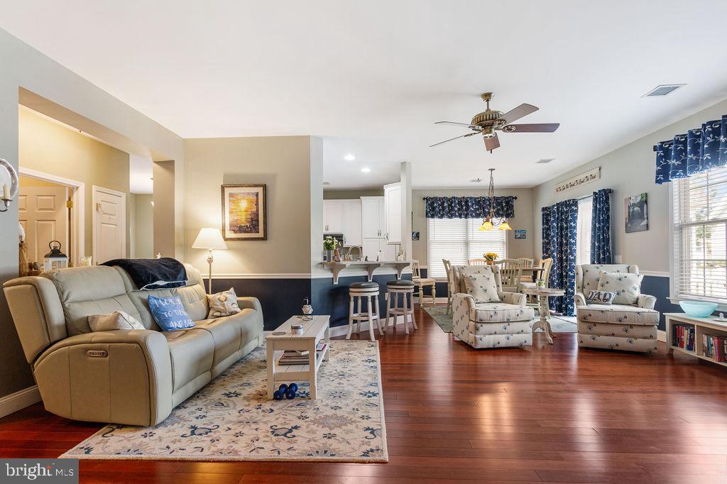 TRADITIONS OF AMERICA AT SILVER SPRING - Residential