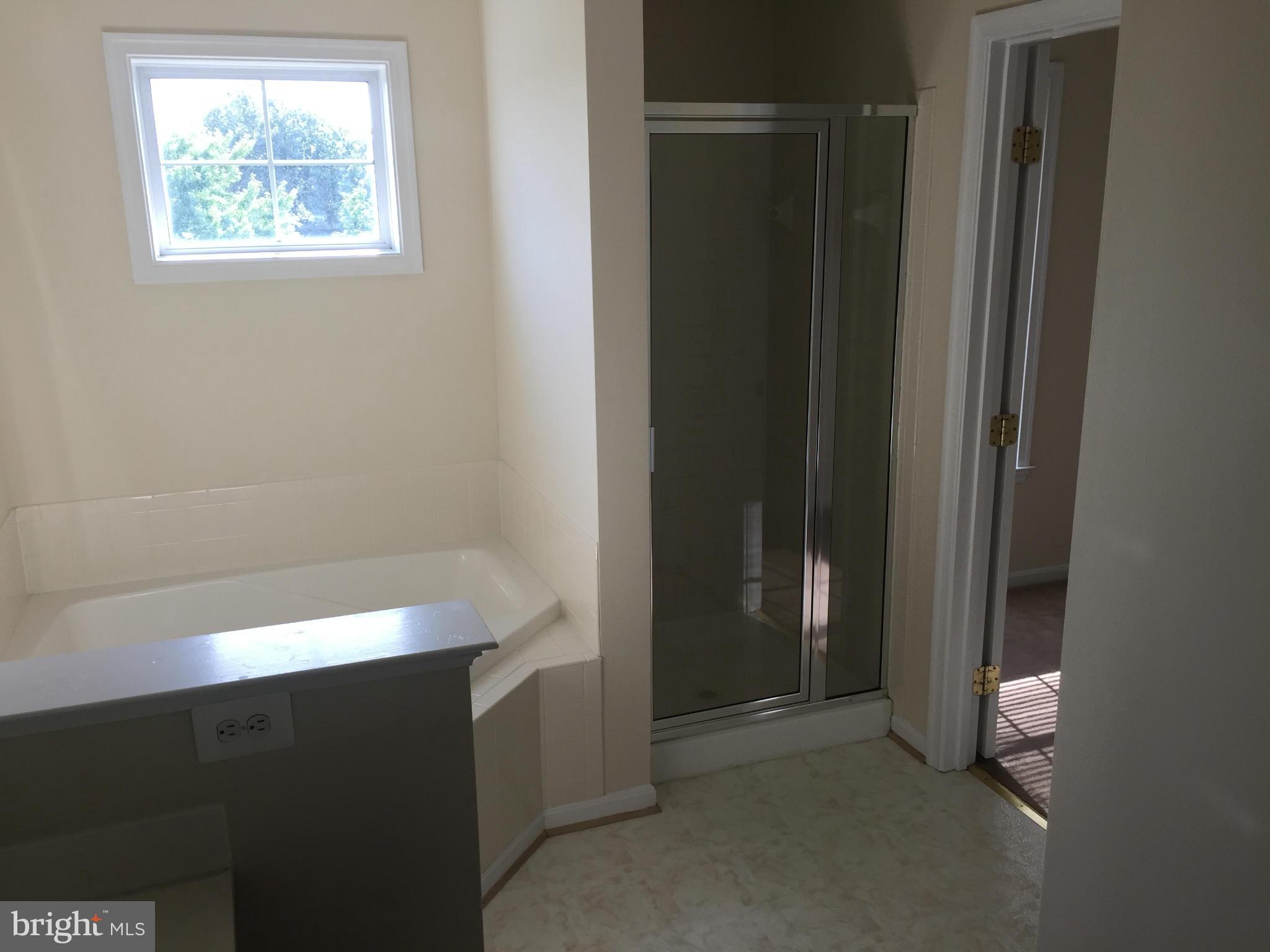 HAWTHORNE HILL - Residential