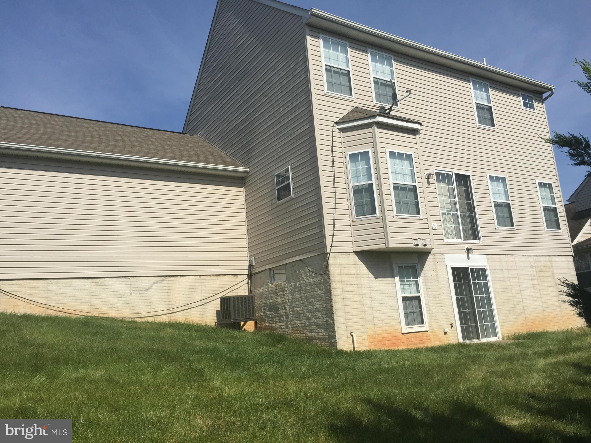 HAWTHORNE HILL - Residential