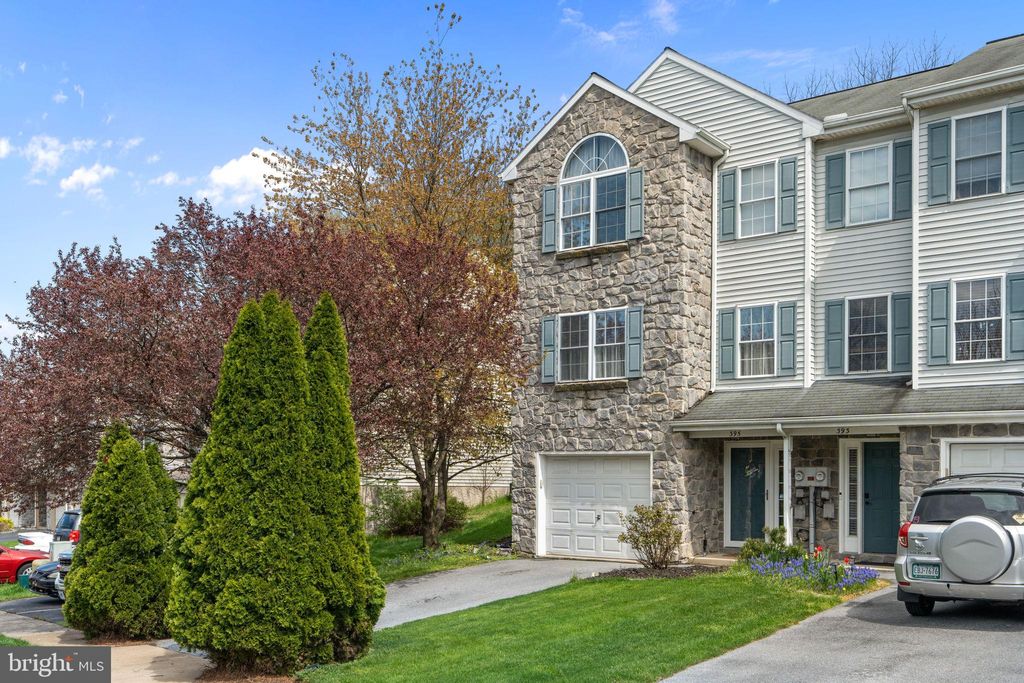 Photo of 395 Crosswinds Drive, Lititz, PA 17543 (MLS # PALA2049512)