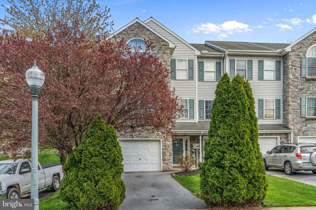 Photo of 395 Crosswinds Drive, Lititz, PA 17543 (MLS # PALA2049512)