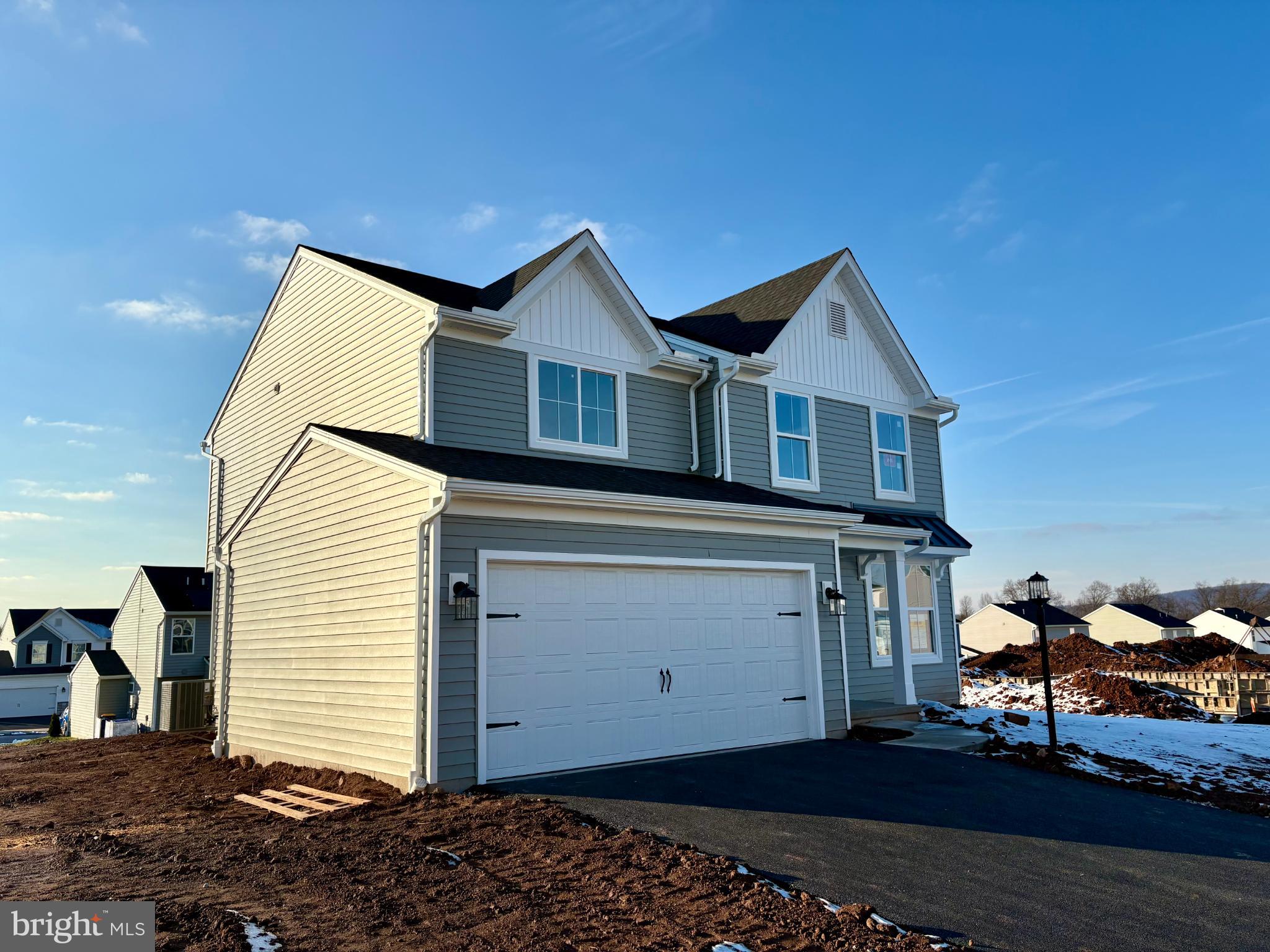 THE SEASONS - Residential