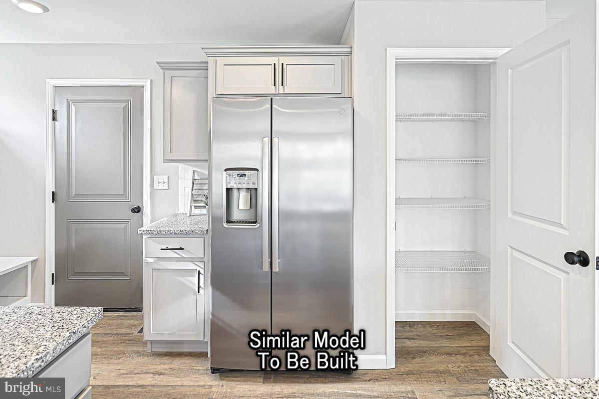 THE SEASONS - Residential