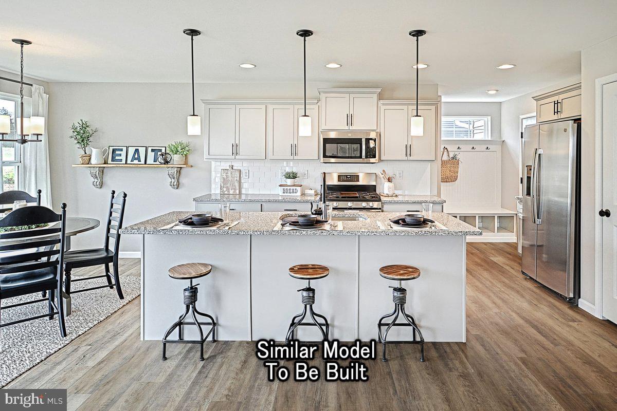 THE SEASONS - Residential