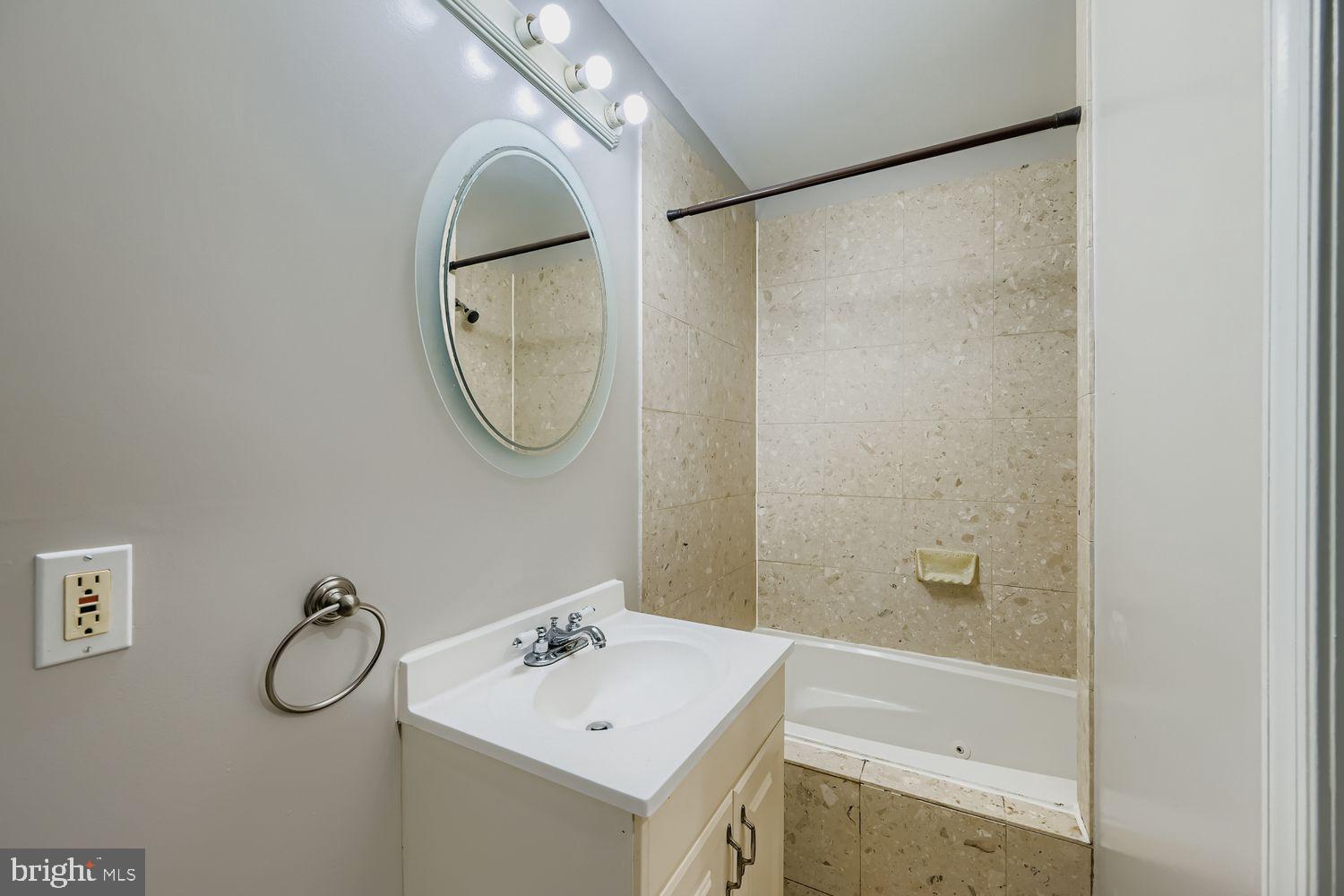 WASHINGTON VILLAGE - Residential Lease