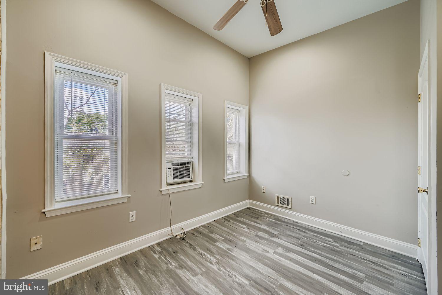 WASHINGTON VILLAGE - Residential Lease