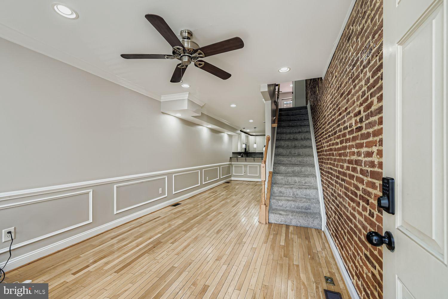 WASHINGTON VILLAGE - Residential Lease