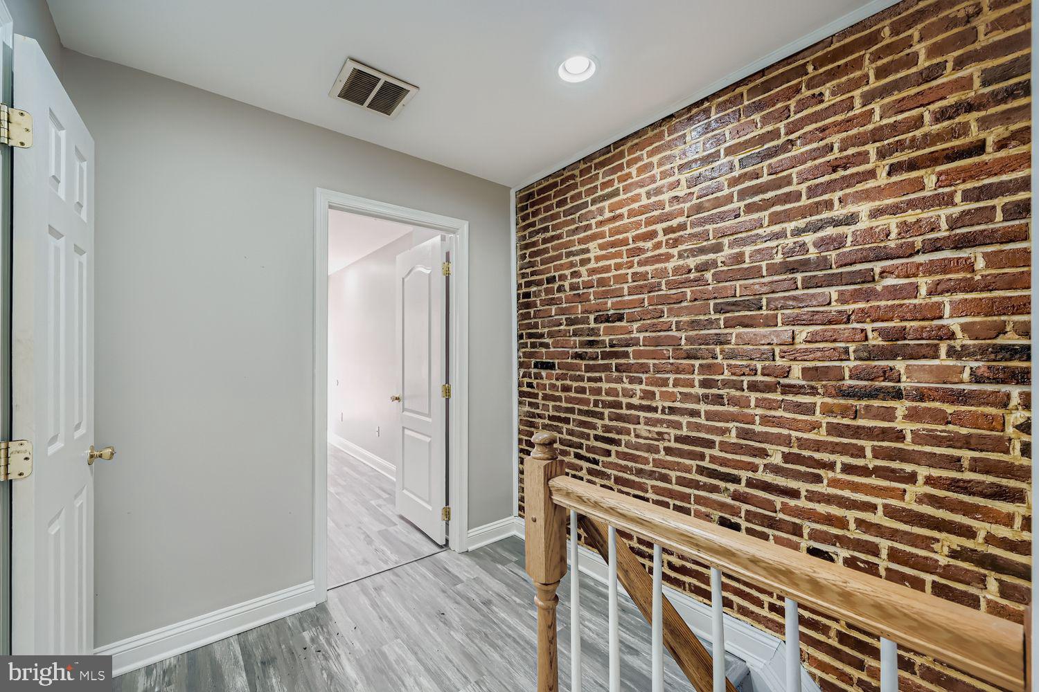 WASHINGTON VILLAGE - Residential Lease