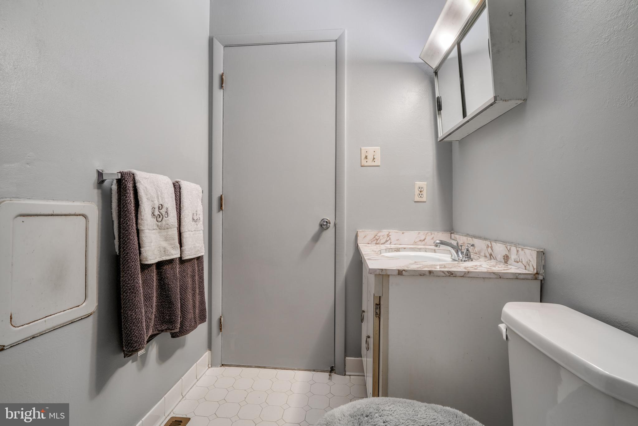 VALLEY HILLS - Residential