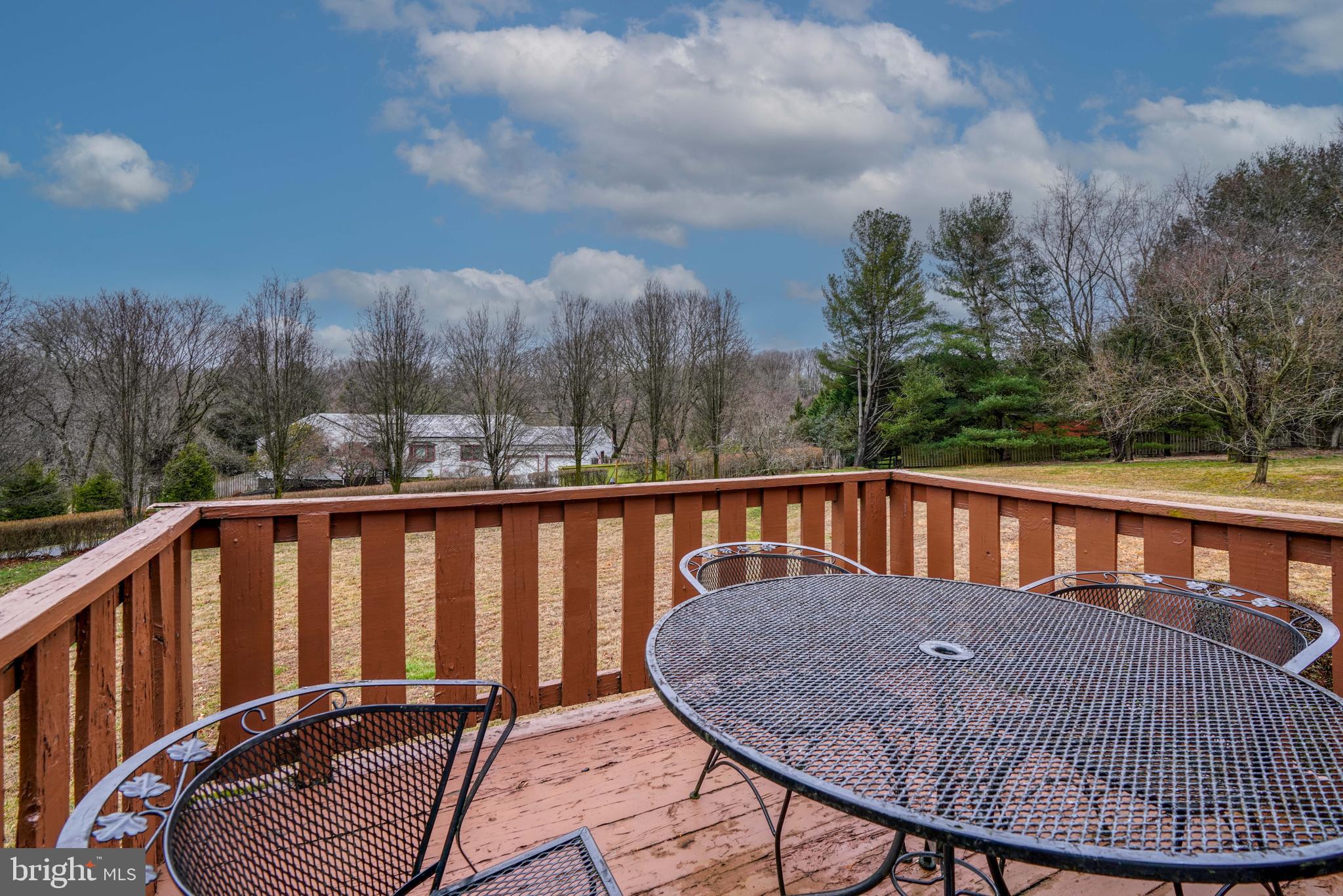 VALLEY HILLS - Residential