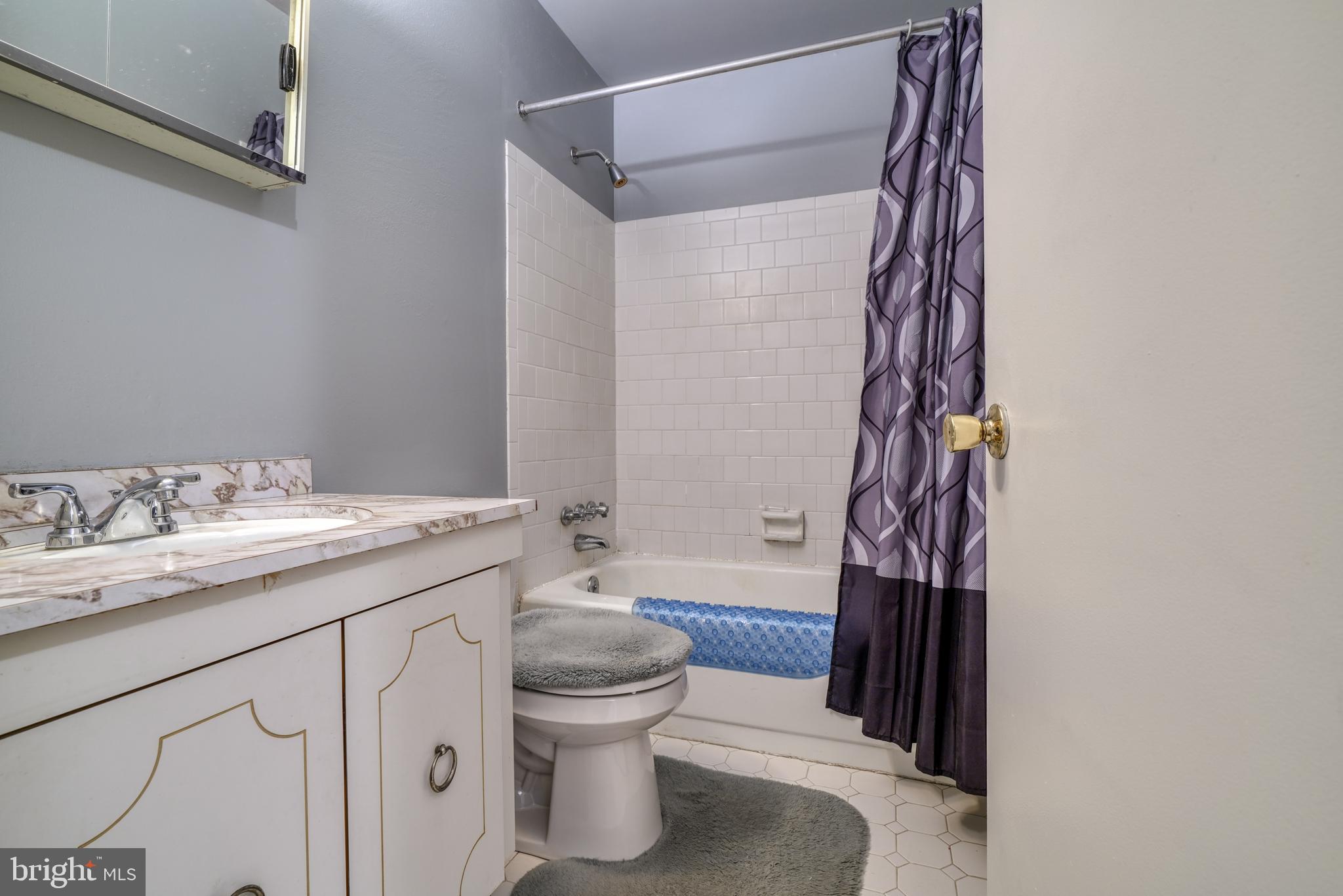 VALLEY HILLS - Residential