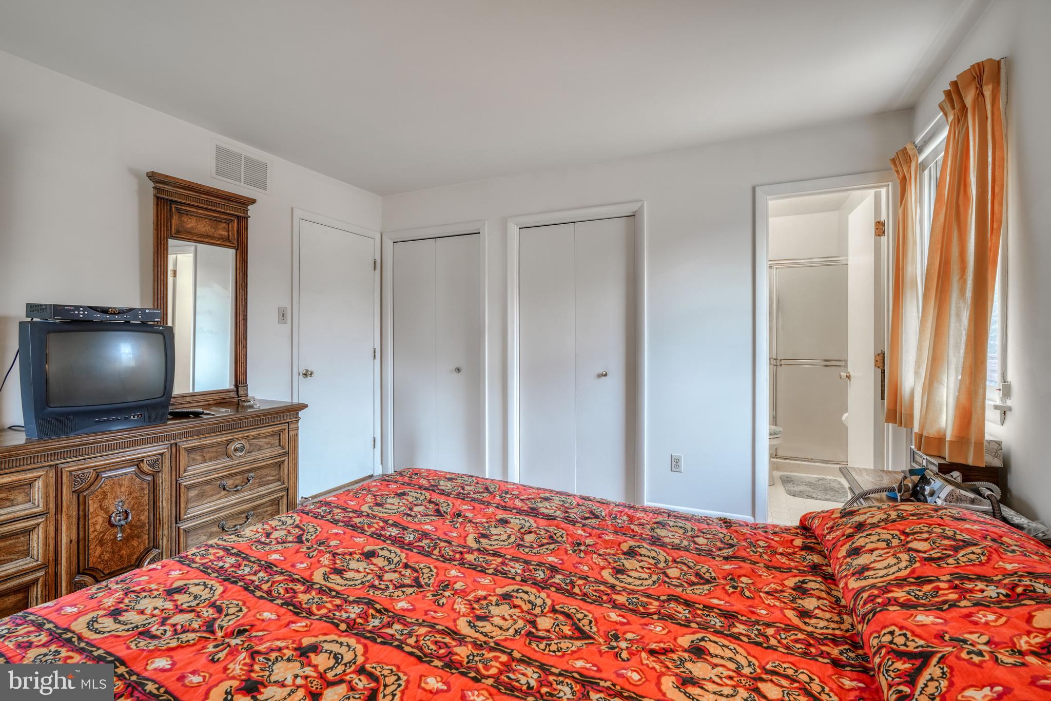 VALLEY HILLS - Residential