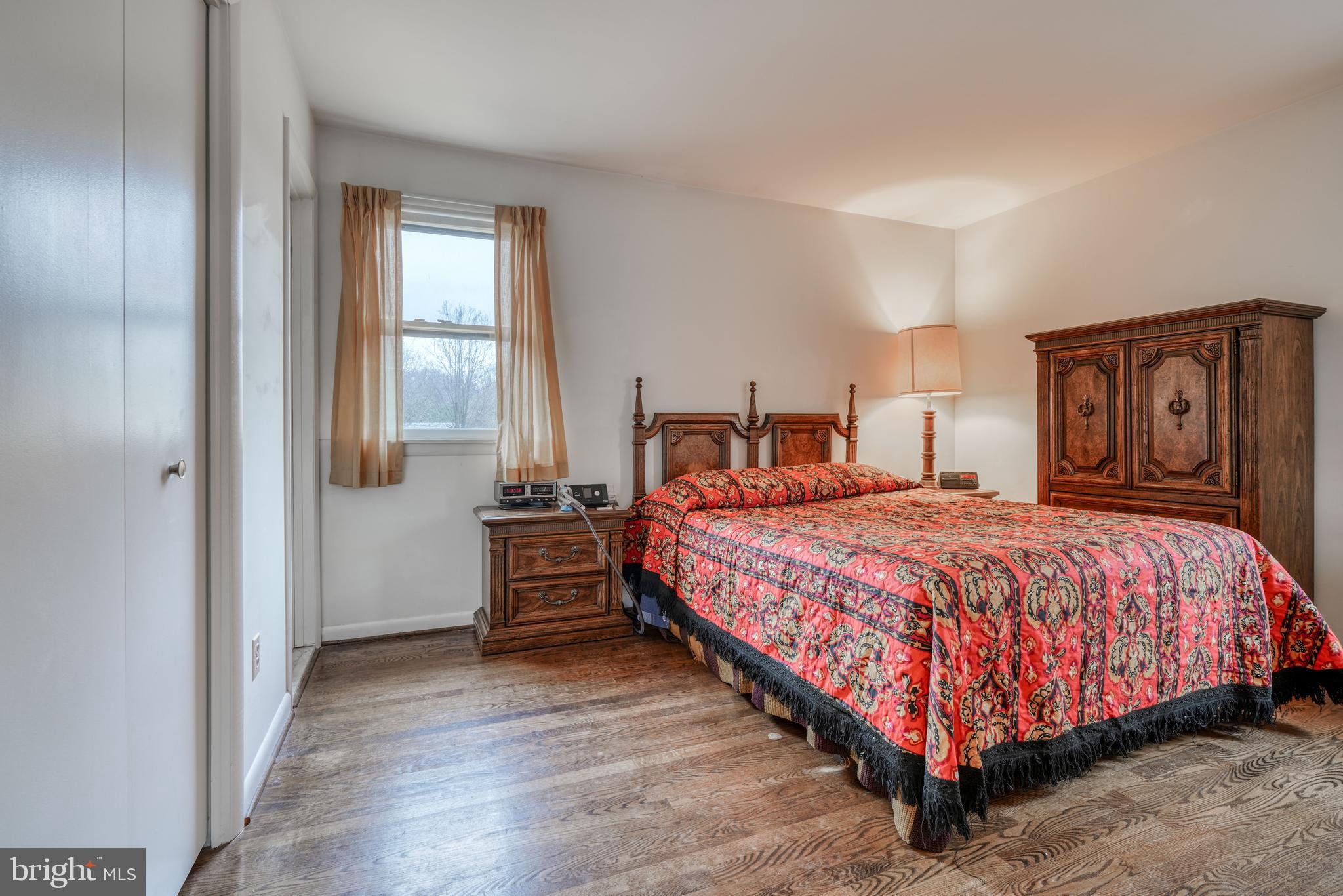 VALLEY HILLS - Residential