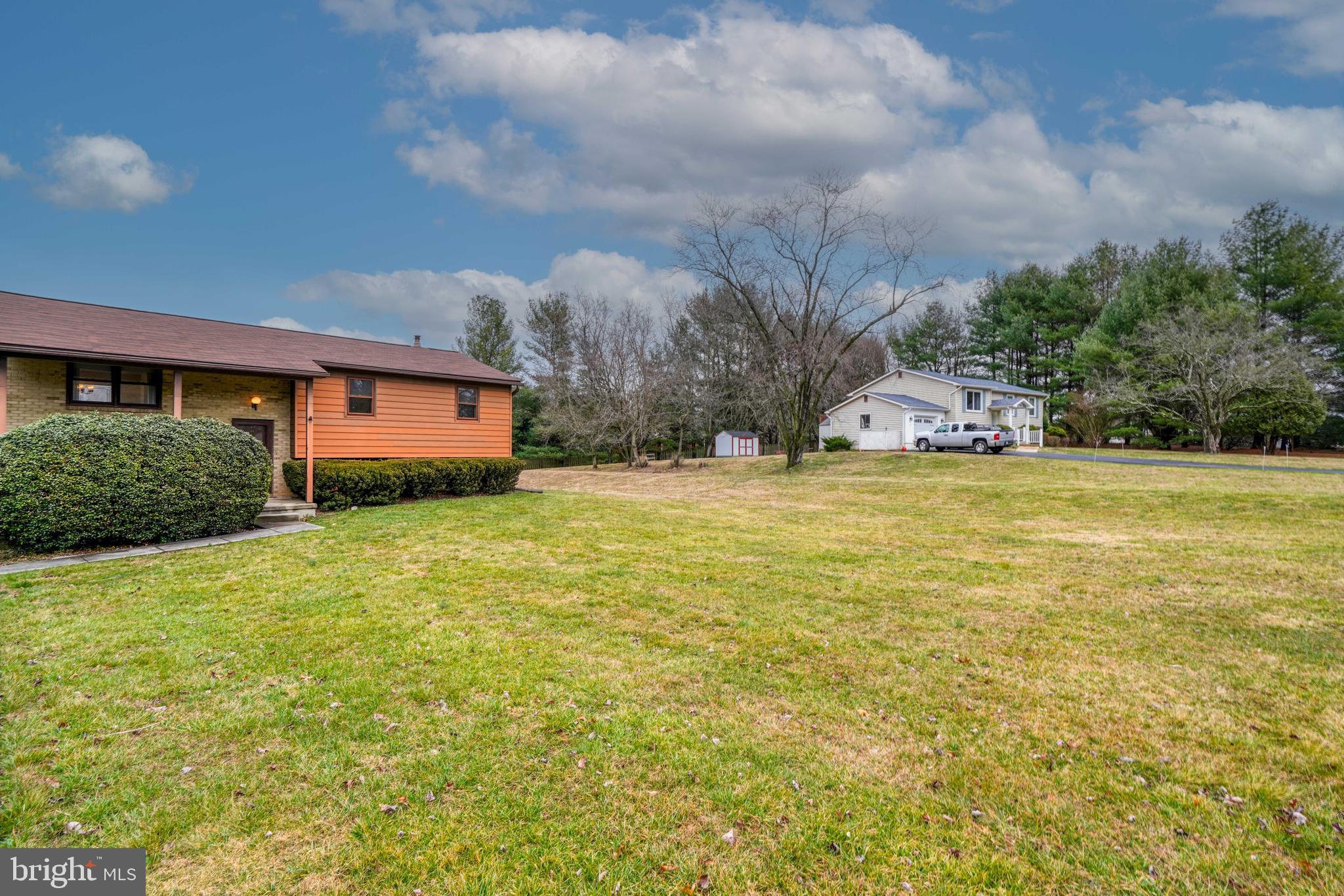 VALLEY HILLS - Residential